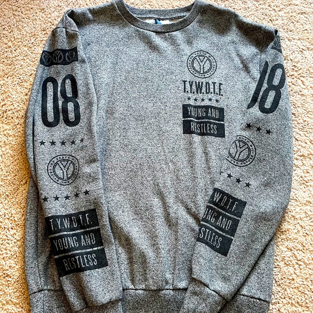 Men’s H&M sweater